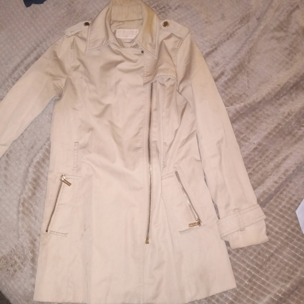 Woman's size small Michael kors trench coat